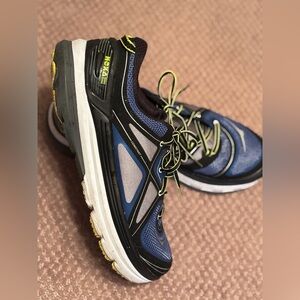 Men’s Hoka tennis shoes